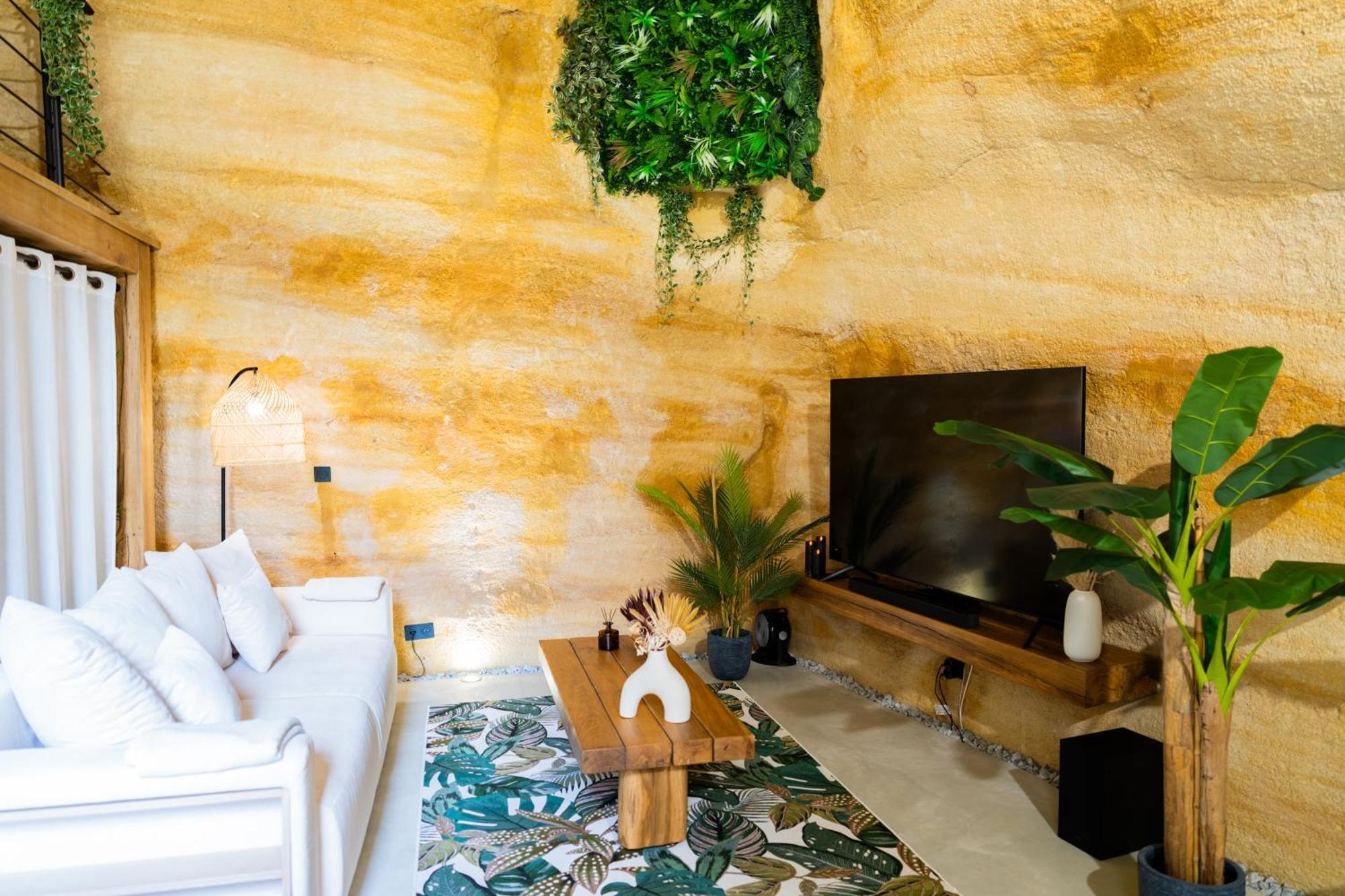 Le Temps Suspendu, Troglodyte Avec Jacuzzi Apartment